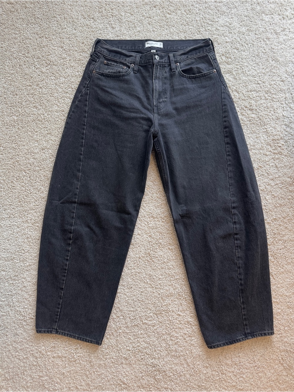 Abercrombie & Fitch Black Barrel Jeans